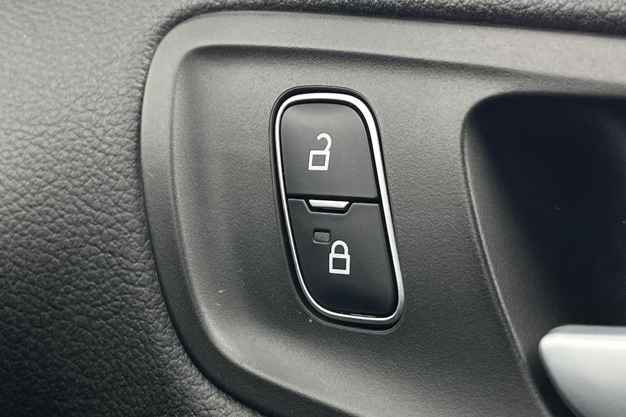 Ford KUGA Photo autoimg-4bb5a76d083c3546da31742e4fb457dedb24d17f.jpg