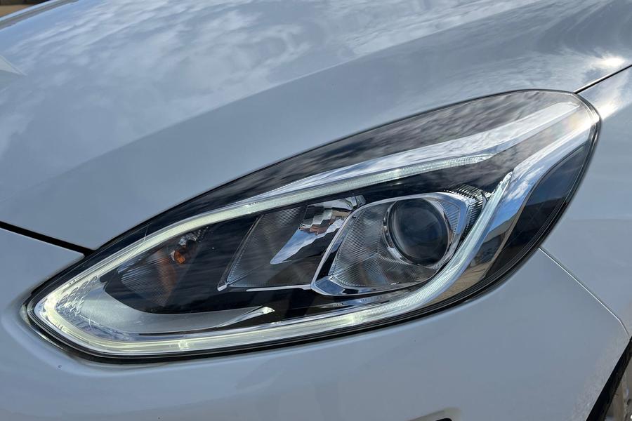 Ford Fiesta Photo autoimg-4bb7d0025a15f7a3705e54aa32d2fc16e791f996.jpg