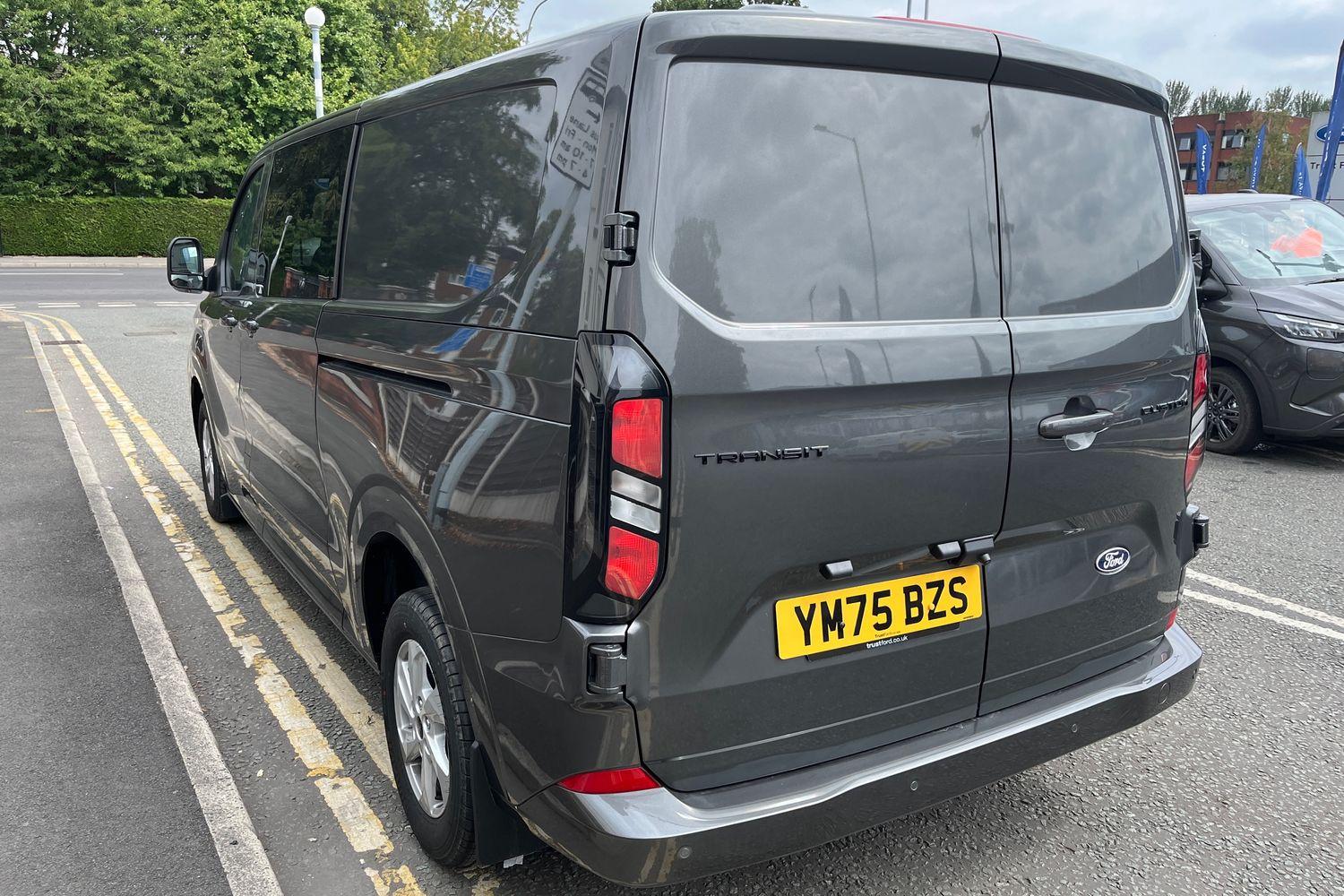 Ford TRANSIT CUSTOM Photo 28