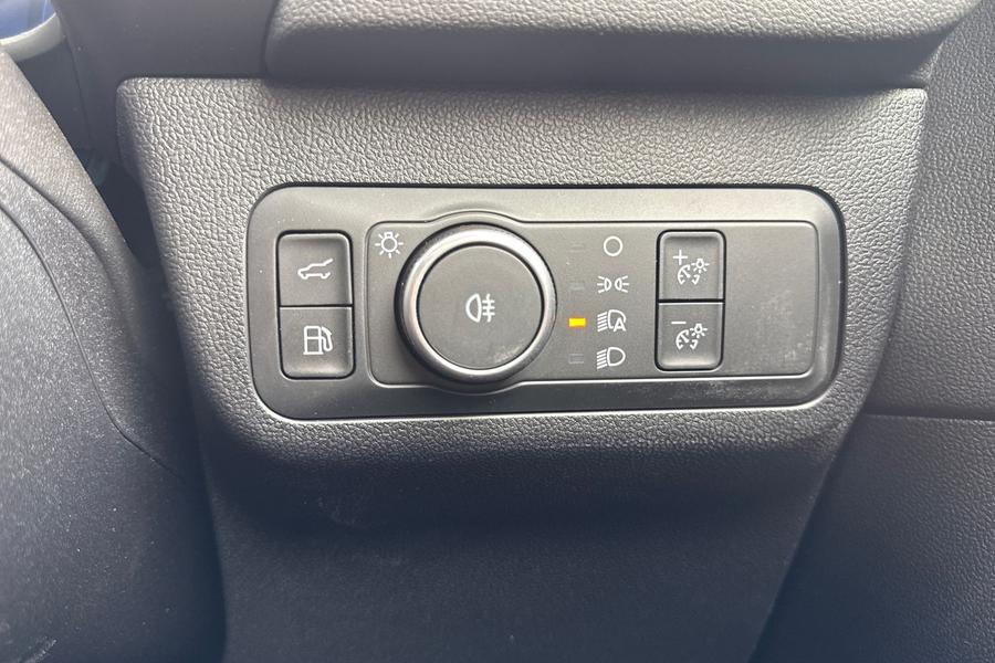 Ford KUGA Photo autoimg-4bbaf19d38a8c9e873328e5818c3beb663393bb5.jpg