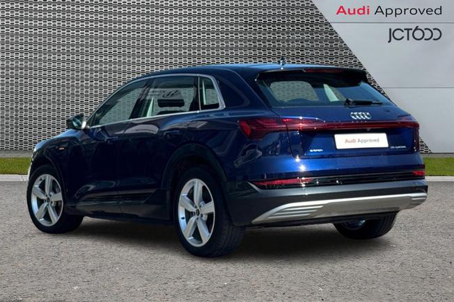 AUDI e-tron Photo 3