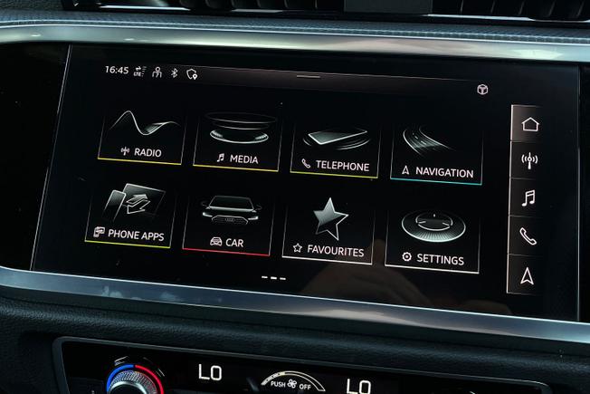 AUDI Q3 Photo 13