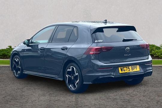 Volkswagen Golf Photo autoimg-4bc339401bff6a7e3f0296cf85c1d622161cb4ba.jpg
