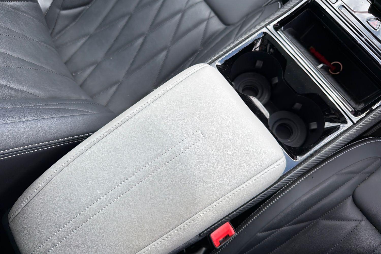 Ford Explorer Photo 26
