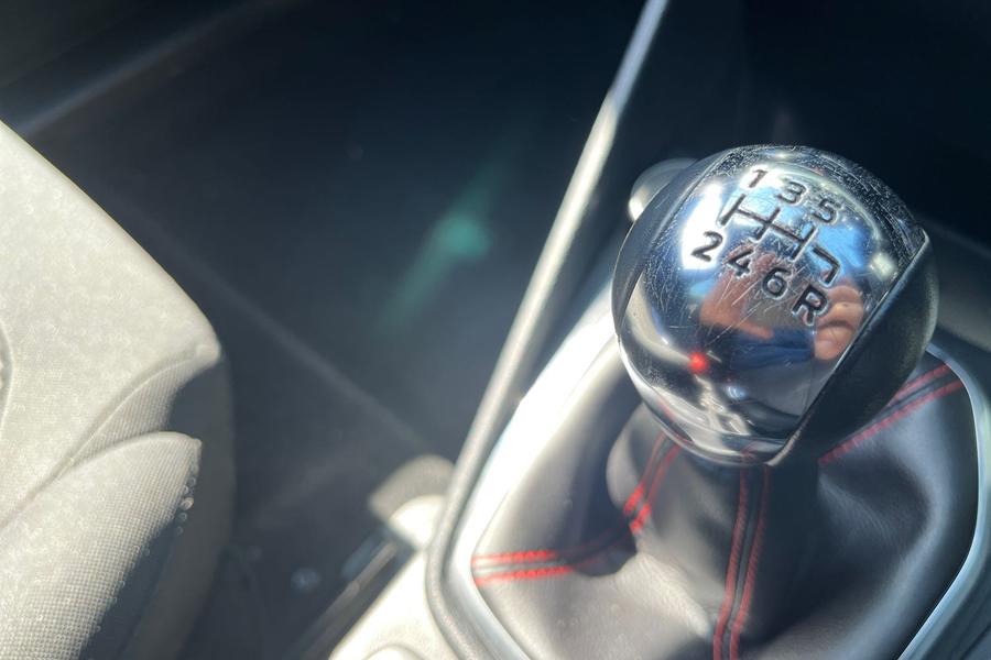 Ford FIESTA Photo autoimg-4bc7b0d182d853dc9fc20cd85c1fa43b1cc26991.jpg