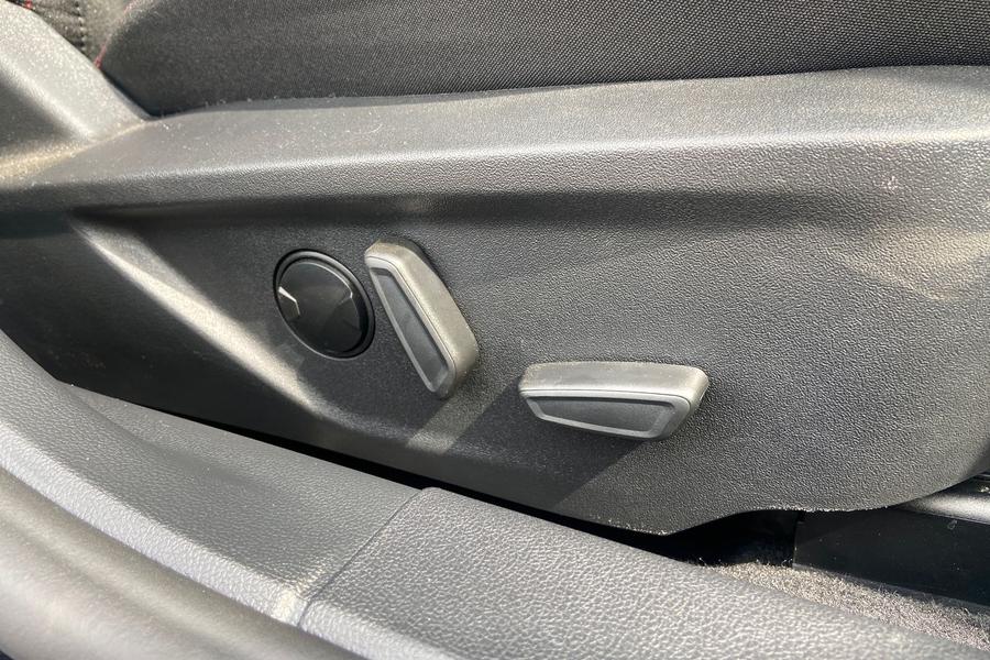 Ford FOCUS Photo autoimg-4bc8356c4821dba13b4c20bc5b309727ad87fa3e.jpg