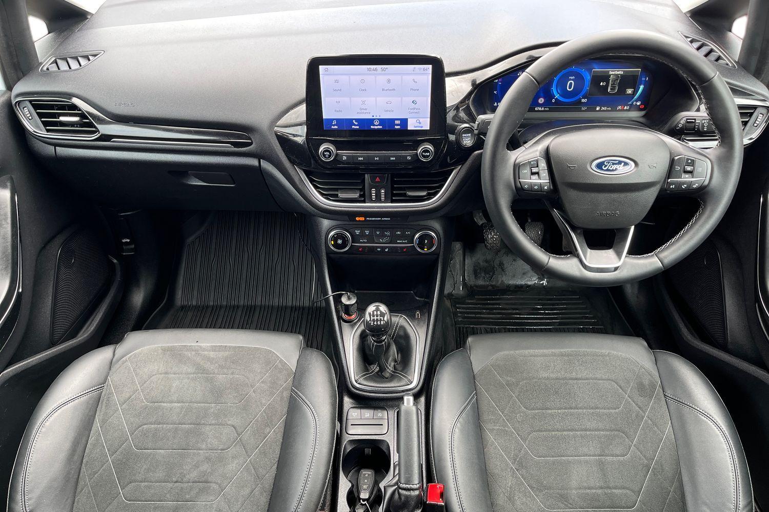 Ford FIESTA Photo 9