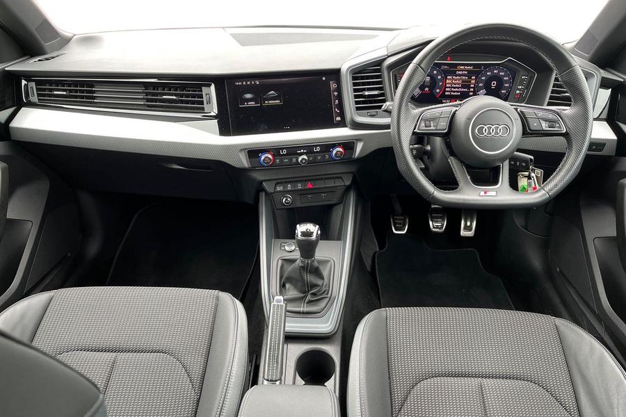 Audi A1 Photo autoimg-4bcd3ffb4544be048a3e78f9d84435f7984a085a.jpg
