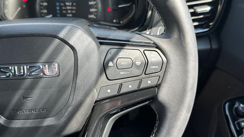 Isuzu D-Max Photo autoimg-4bcf418f417762446dd6f948168cd9458e74331e.jpg