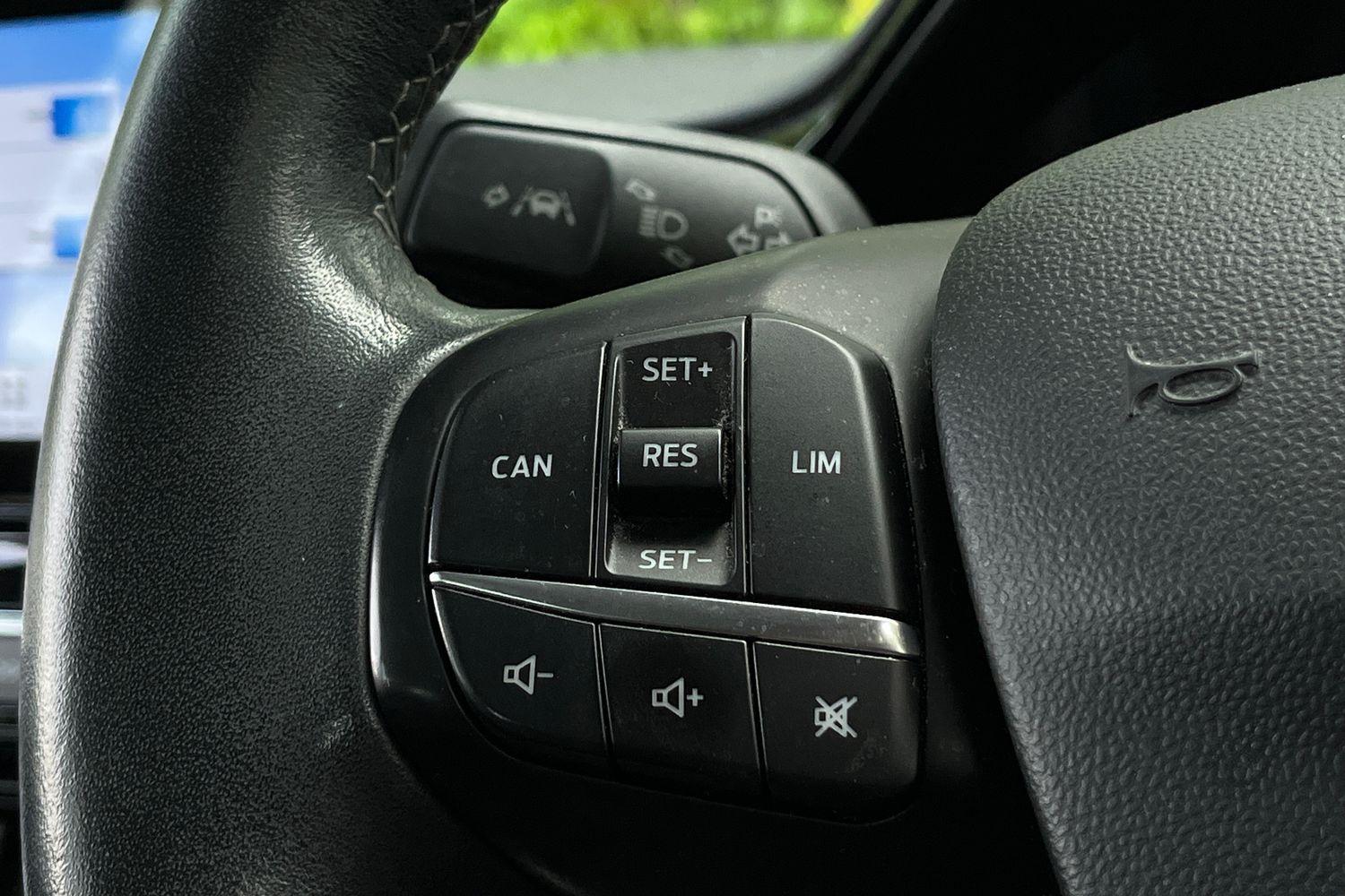 Ford Fiesta Photo 34