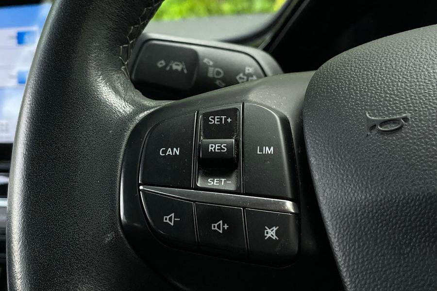 Ford Fiesta Photo autoimg-4bd1bbfb96eac40672bc50c0de32ae810b334734.jpg