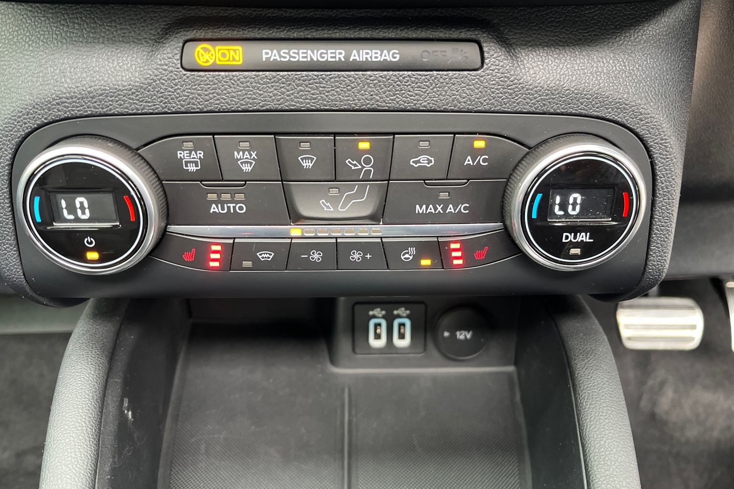 Ford KUGA Photo 30