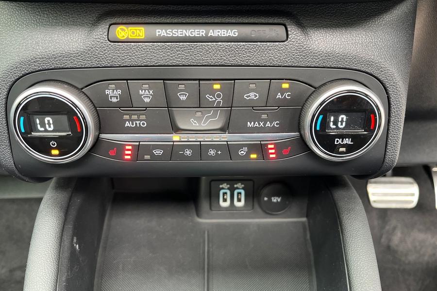 Ford KUGA Photo autoimg-4bd5c81144893011051e03ecabc528b594886f39.jpg