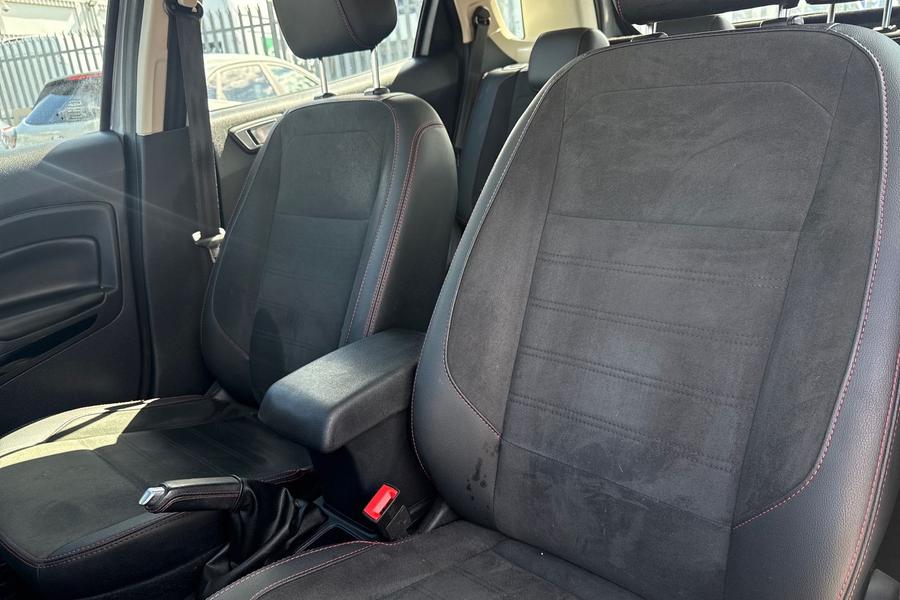 Ford EcoSport Photo autoimg-4bd9301d4b90bd1a54b4bcf3089c9d571ec9db9b.jpg