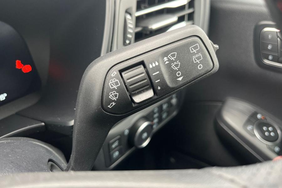 Ford Kuga Photo autoimg-4bdb44b70abc401d87d87577cd923f9a7173c0da.jpg