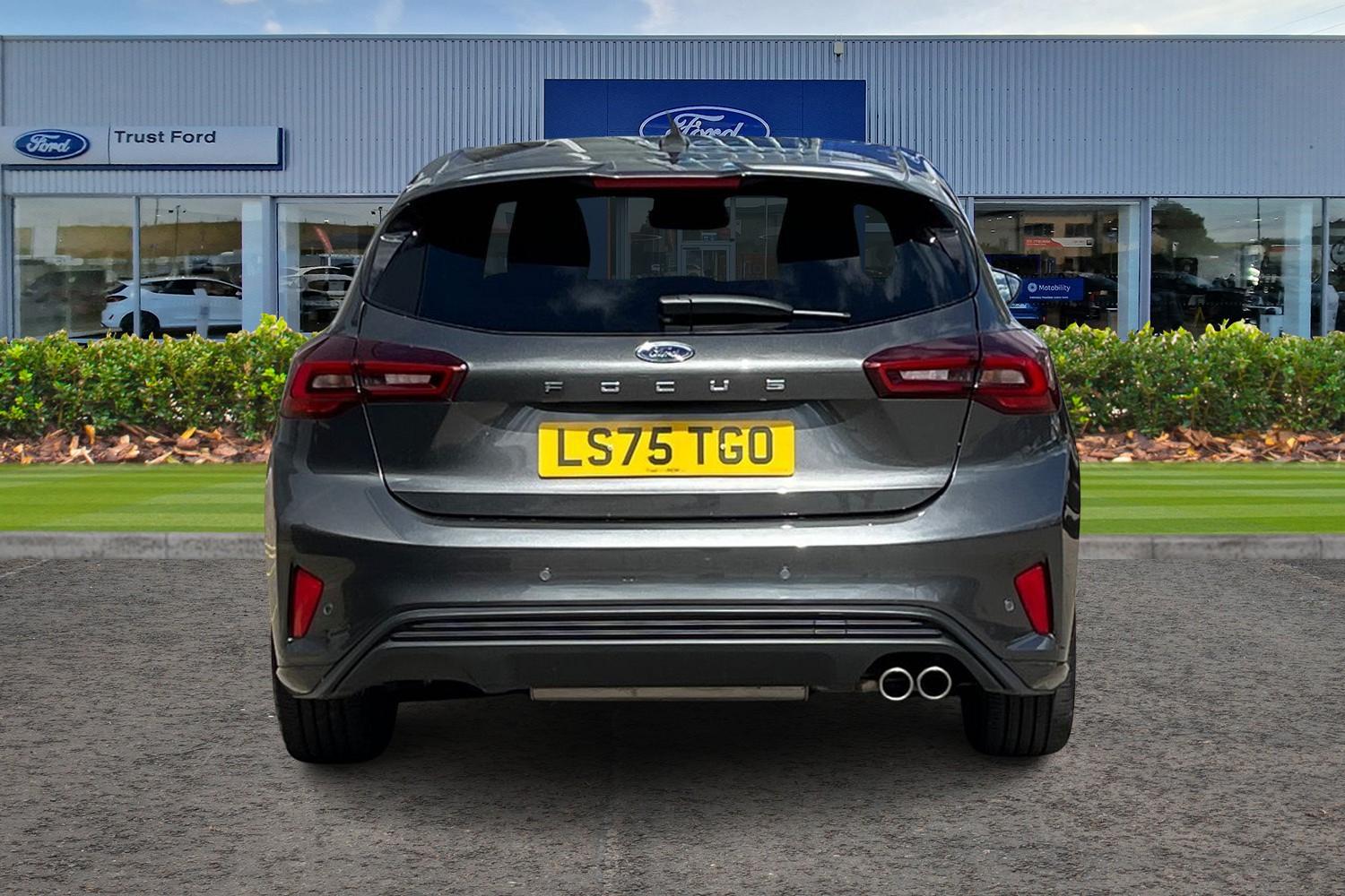 Ford Focus Photo 6