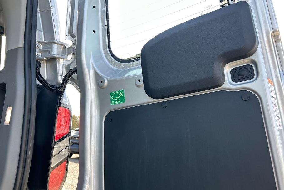 Used FORD TRANSIT CUSTOM WP75FYN 32