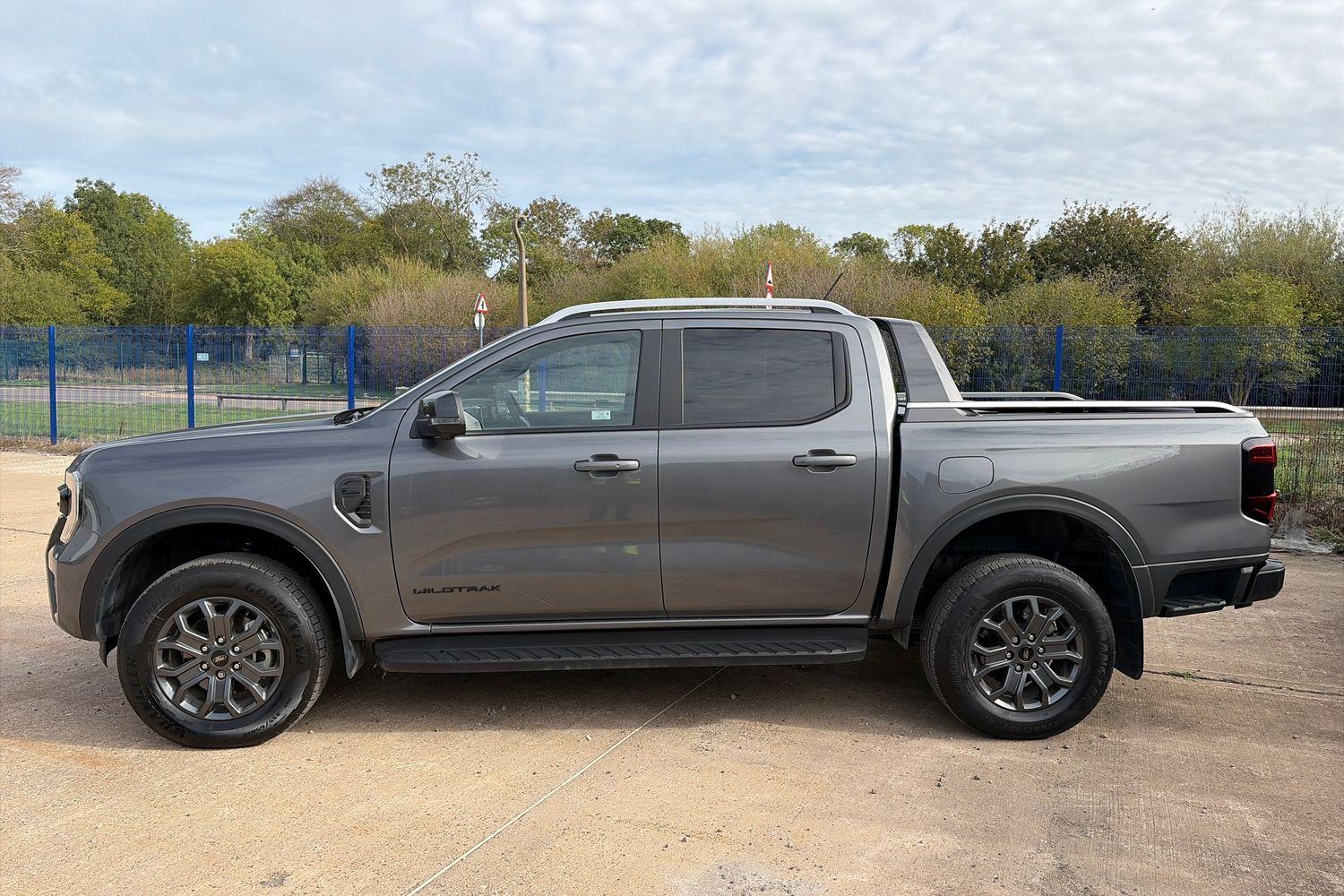 Ford RANGER Photo 23