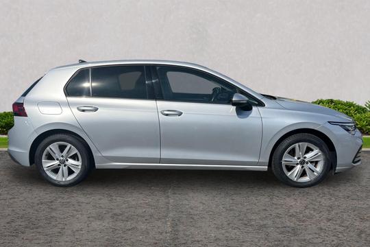 Volkswagen Golf Photo autoimg-4be4457668d56ede5be63331c5dd4f561a8f7bf6.jpg