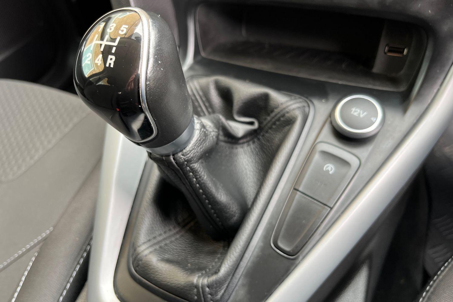 Ford FOCUS Photo 23