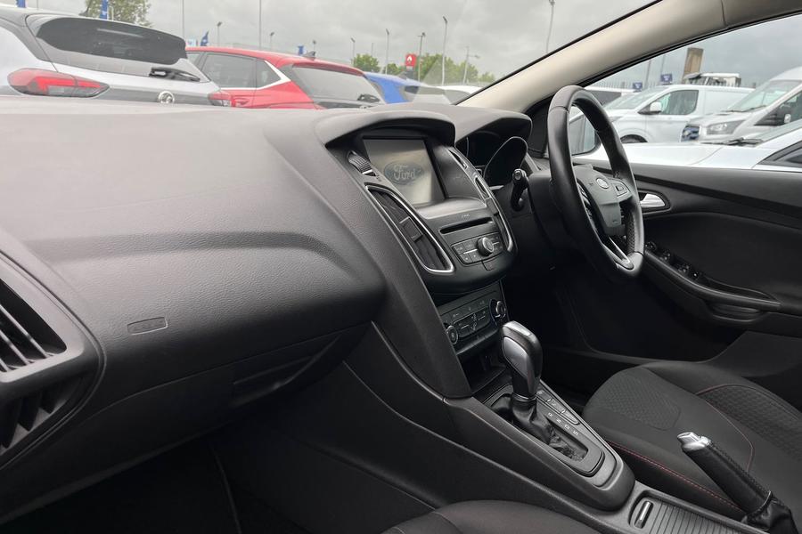 Ford FOCUS Photo autoimg-4be5973ff63e147409da41989482142dd700c9f4.jpg