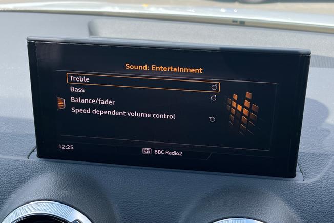 Audi Q2 Photo 35