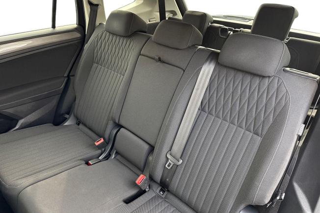 VOLKSWAGEN Tiguan Allspace Photo 9