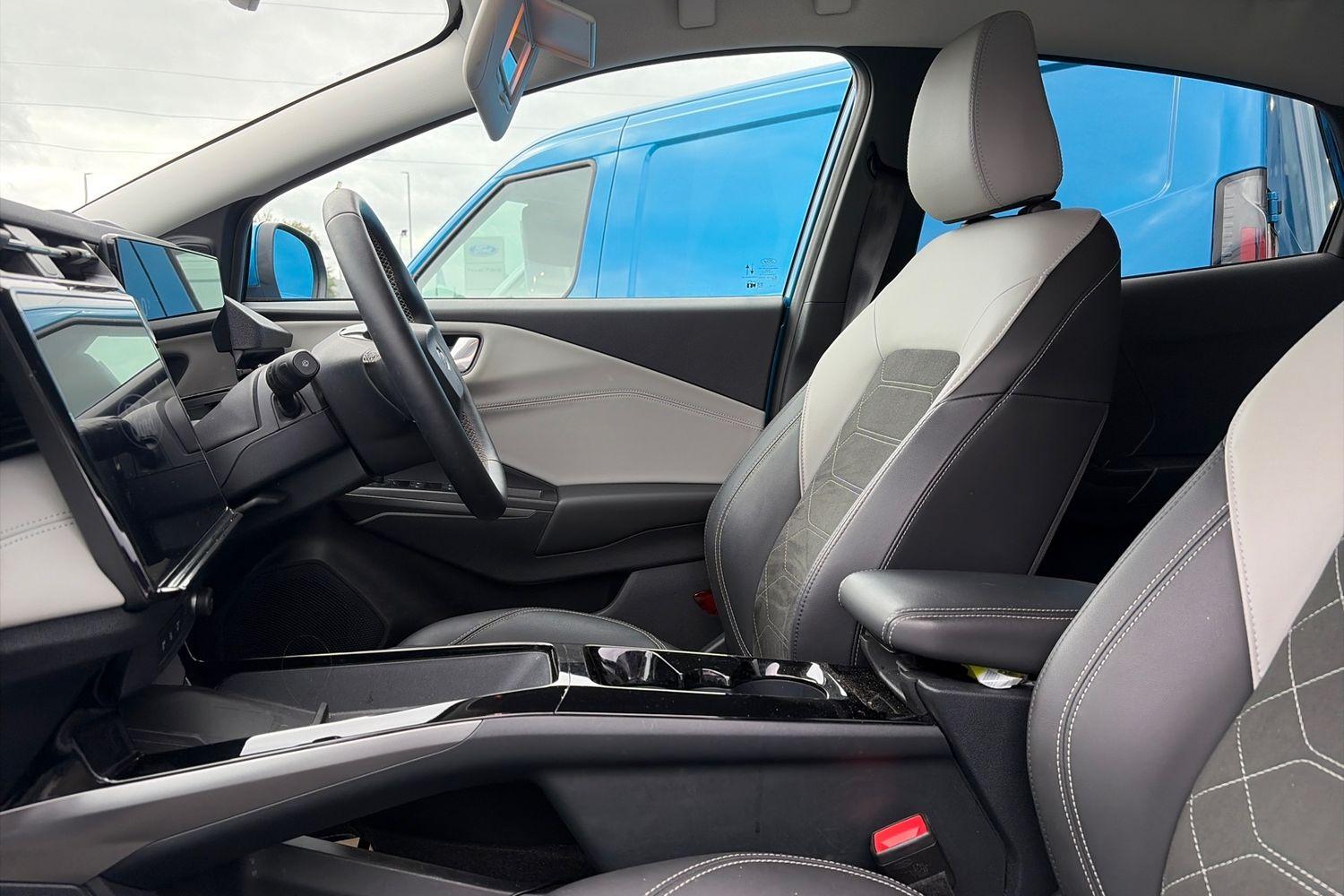 Ford Puma Gen-E Photo 18