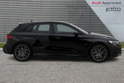 AUDI RS3 Photo 4