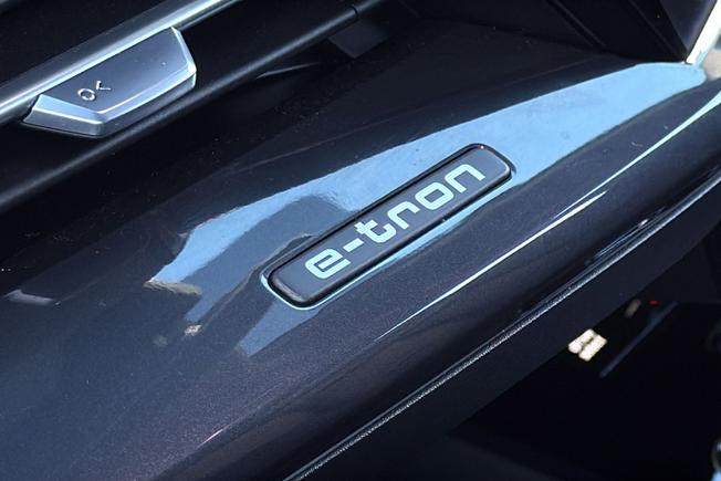 Audi Q4 e-tron Photo 44