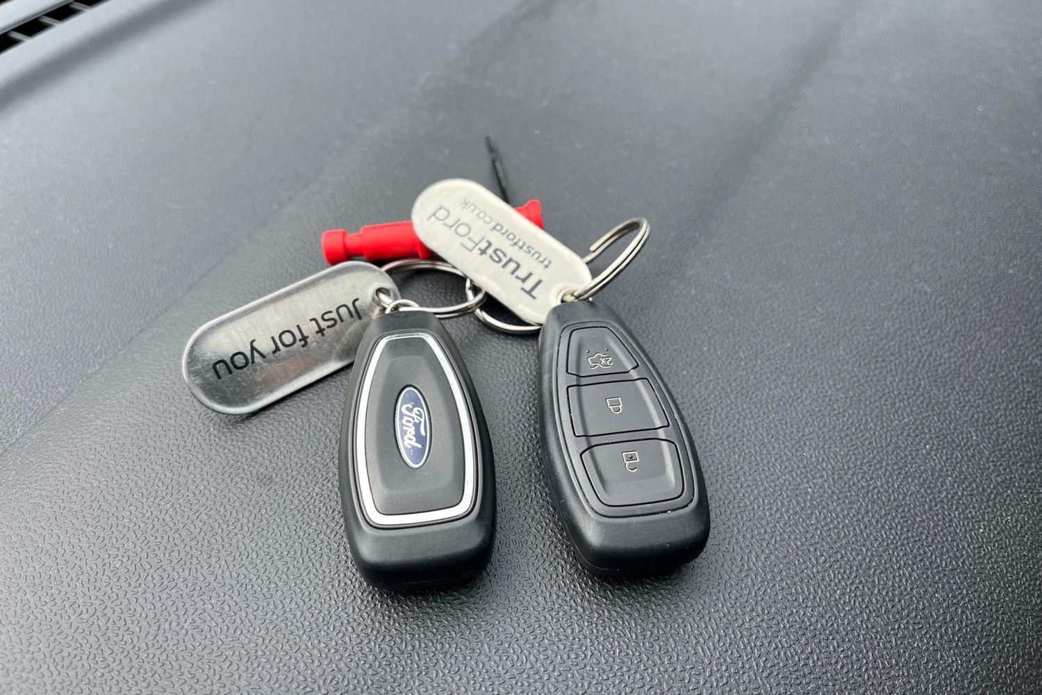 Ford FIESTA Photo 21