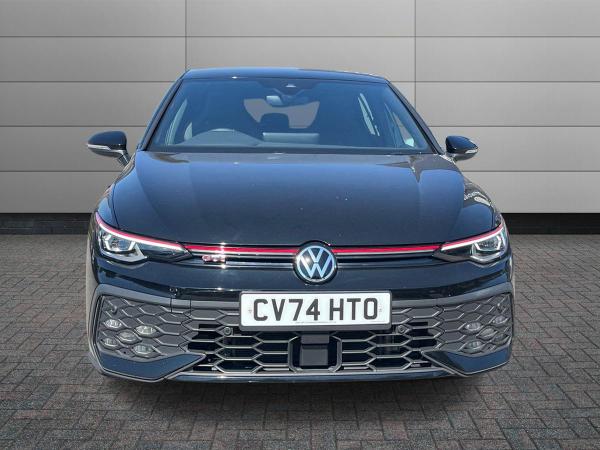 Volkswagen Golf Photo autoimg-4bf18c6998010b2f967c3d3b0fbbfdf3aa71cc46.jpg