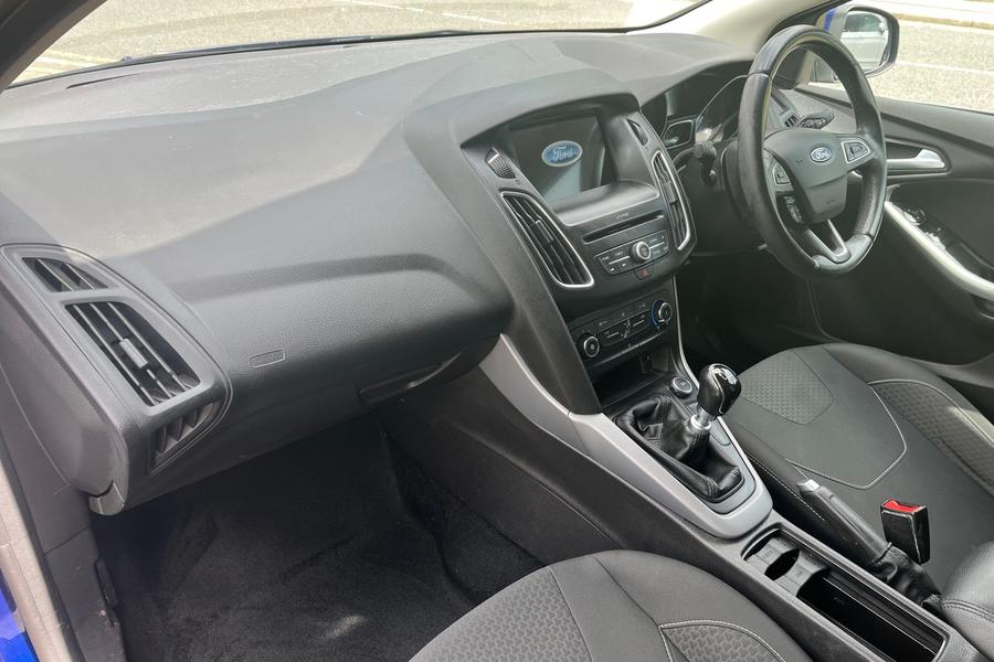 Ford FOCUS Photo autoimg-4bf682991d9b4d572f6ddebea974848e0c64c49a.jpg