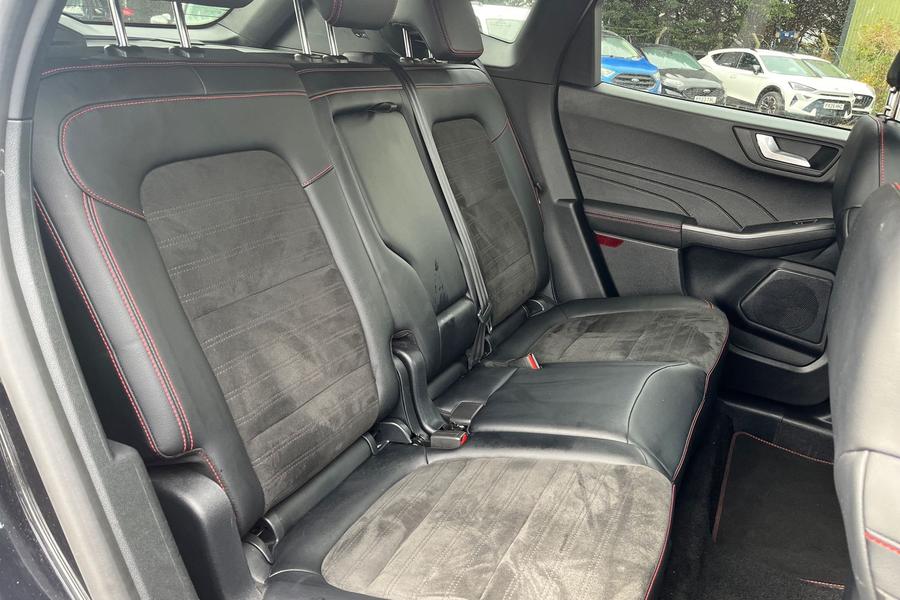 Ford KUGA Photo autoimg-4bf70eac2eabd39f051104e9702b535298a6ac81.jpg