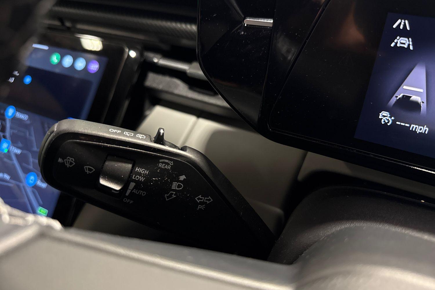 Ford Explorer Photo 13