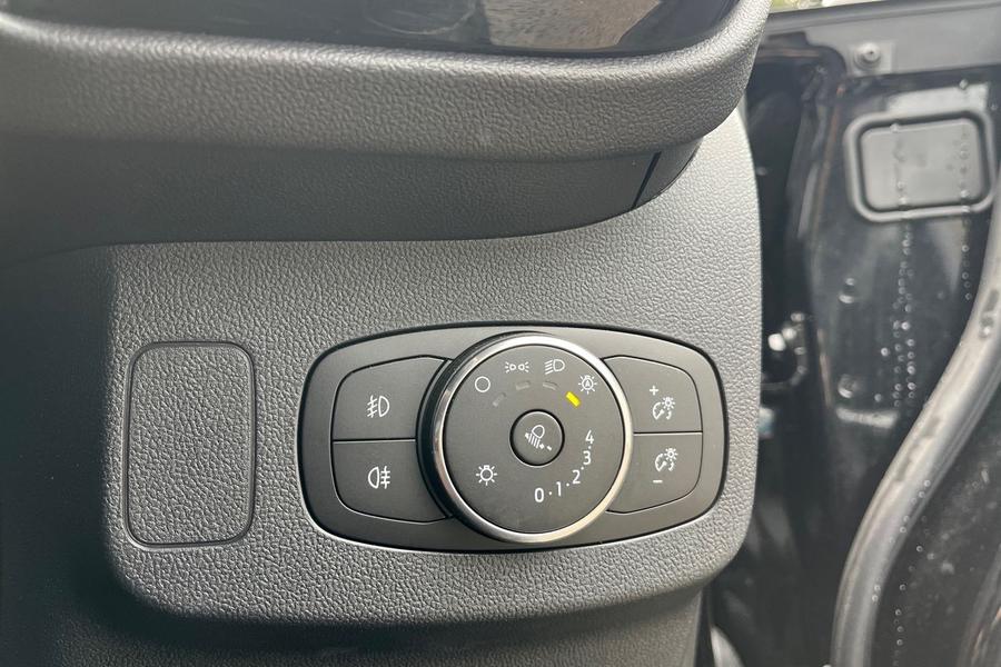 Ford PUMA Photo autoimg-4bf79b751aa4926233bbe44feb18accd8ac26eb6.jpg
