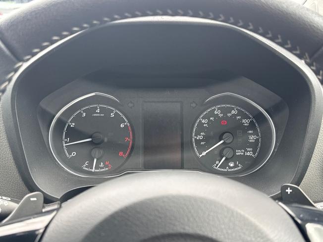 TOYOTA Yaris Photo 15