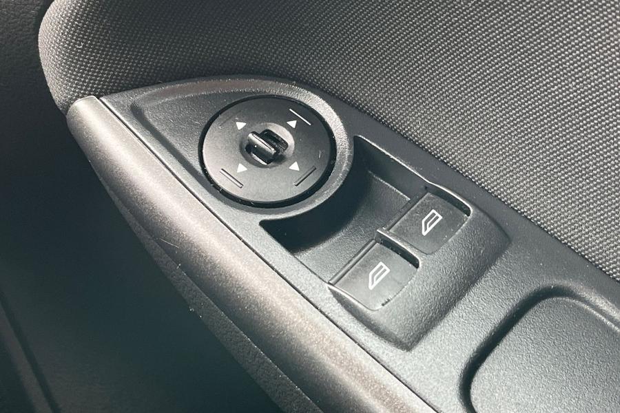 Ford FOCUS Photo autoimg-4c0070694fbfda650418580e21d6935756056961.jpg