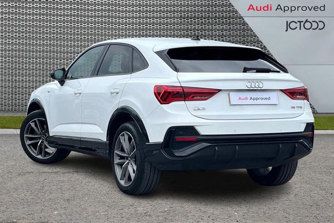 AUDI Q3 Photo 3