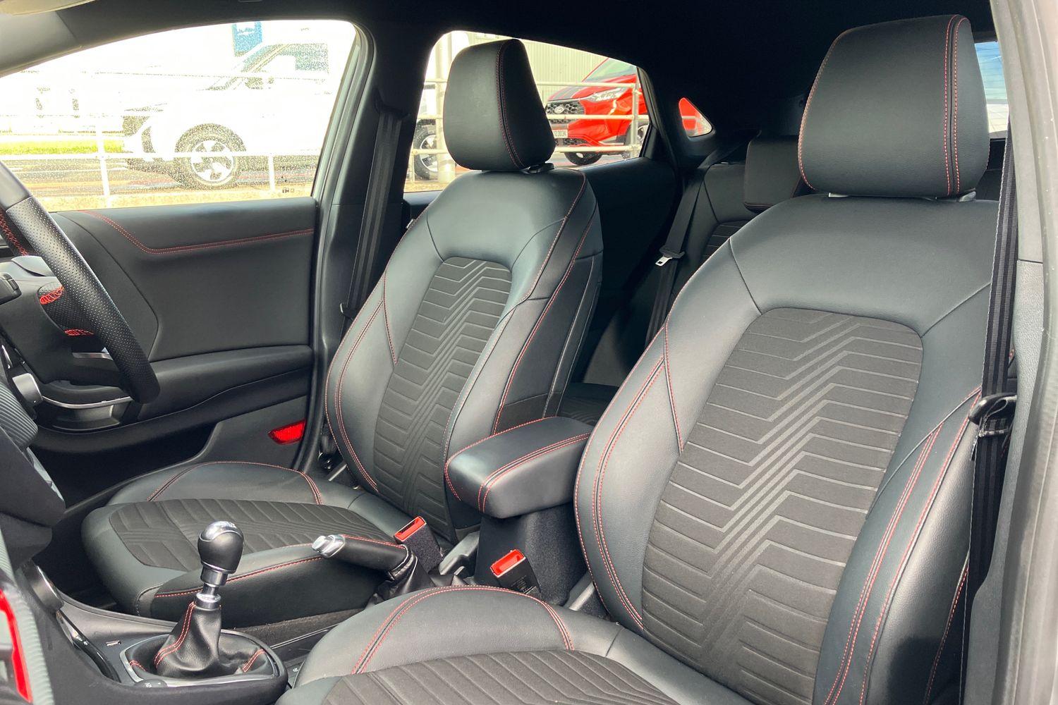 Ford PUMA Photo 18