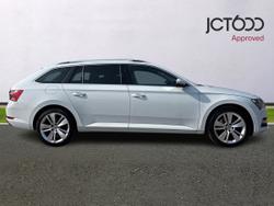 ŠKODA Superb Photo 4