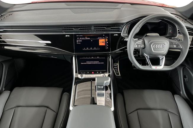 AUDI Q8 Photo 10