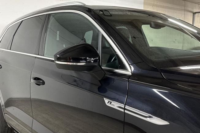 VOLKSWAGEN Touareg Photo 20
