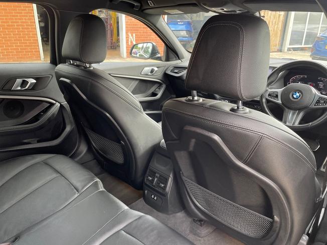 BMW 1 Series Photo 29