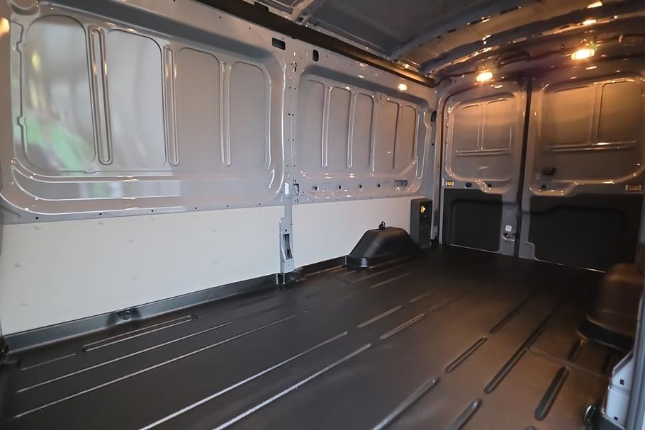 Used Ford E-TRANSIT 4