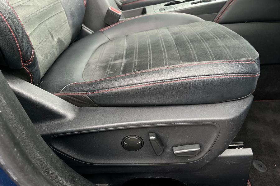 Ford Kuga Photo autoimg-4c1328b71fc9c691e8aa48f6da03a8ee5b04e564.jpg