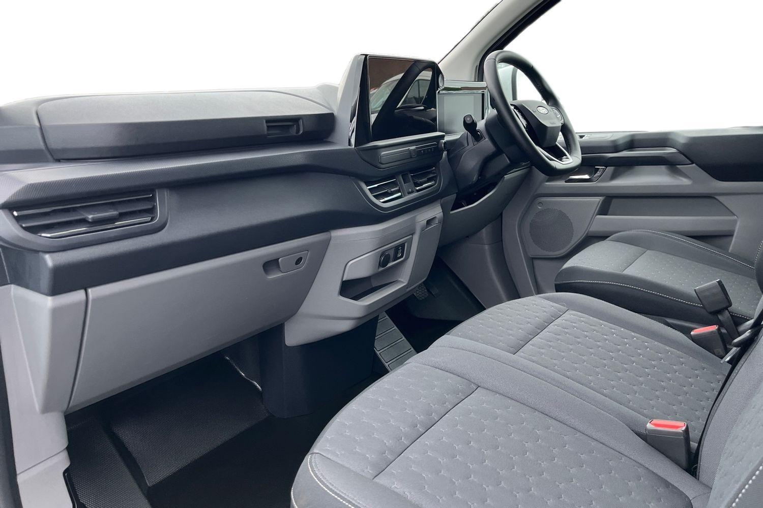 Ford TRANSIT CUSTOM Photo 3