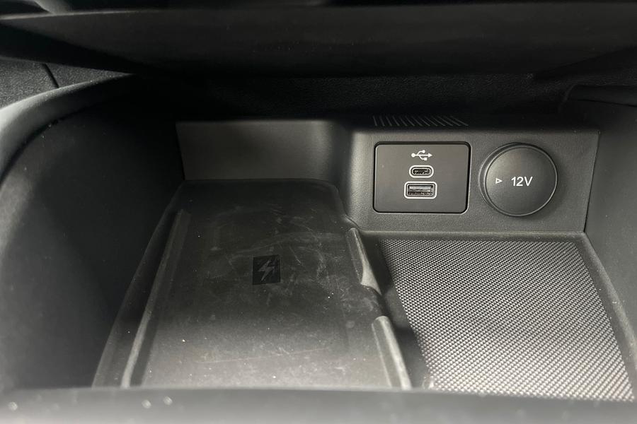 Ford KUGA Photo autoimg-4c1b0a7bd053ec48baad42391de8d9a8f7068701.jpg