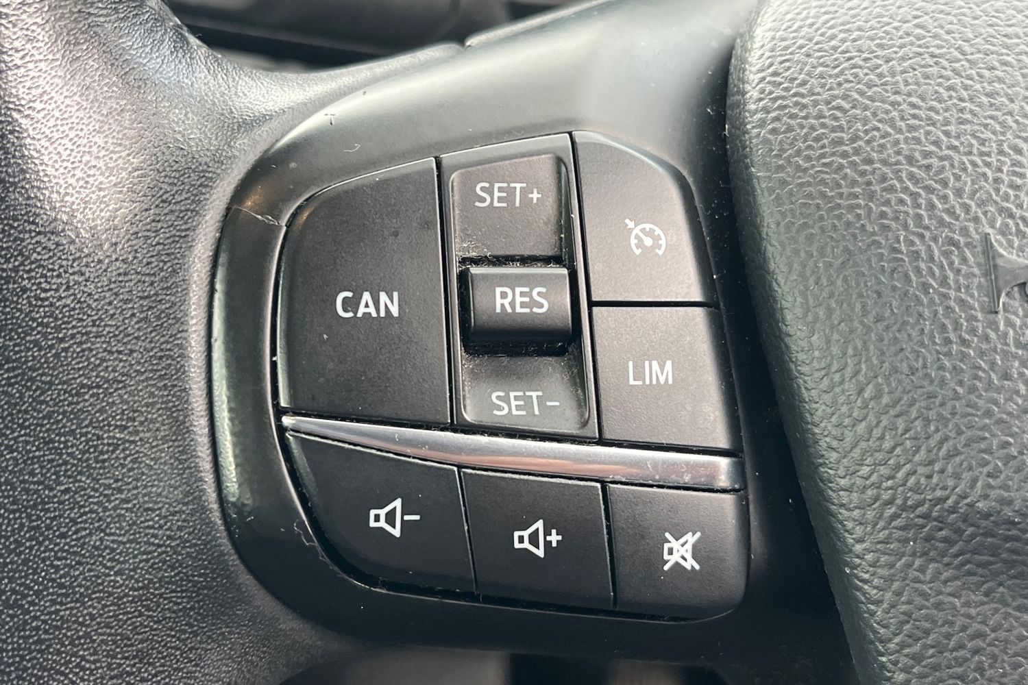Ford FOCUS Photo 26