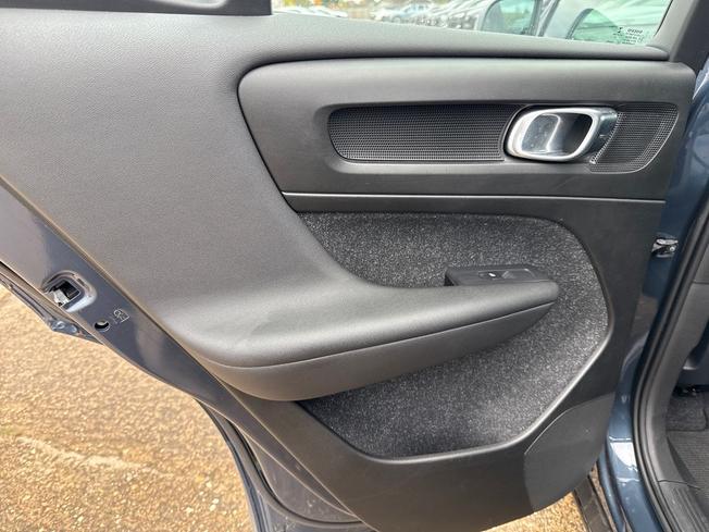 VOLVO XC40 Photo 48